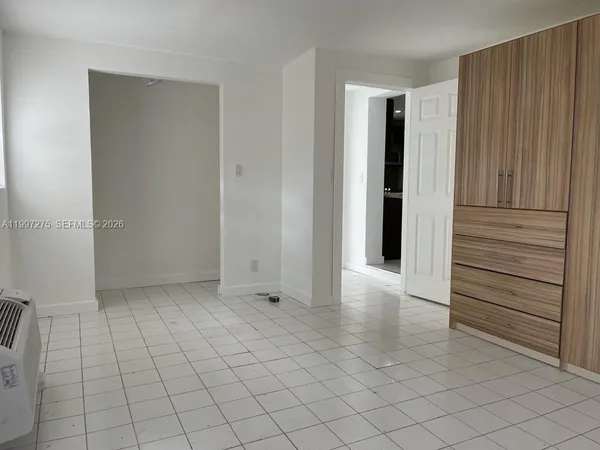 $2,200 | 5800 Taylor Street, Unit 2, Hollywood, FL 33021