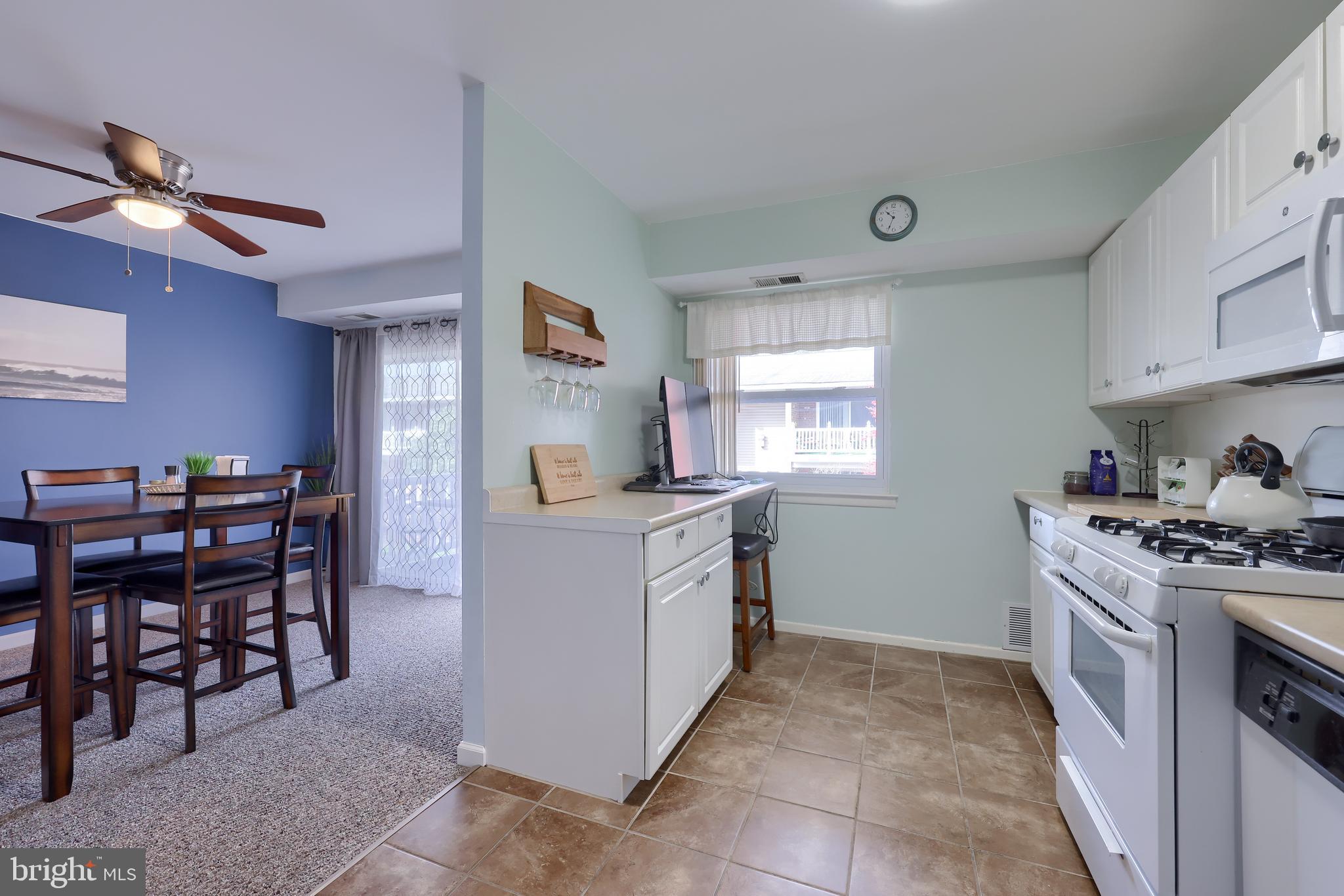 2914 State Hill Road, Unit D4 Reading, PA 19610 - Photo 17 of 23 Kitchen