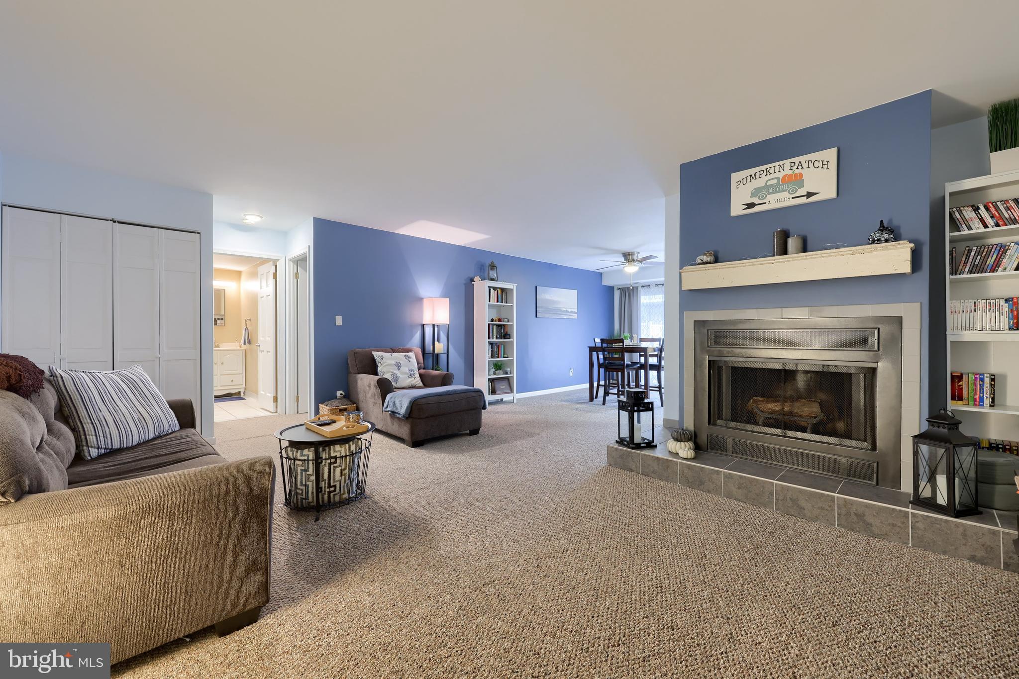 2914 State Hill Road, Unit D4 Reading, PA 19610 - Photo 10 of 23 Living Room