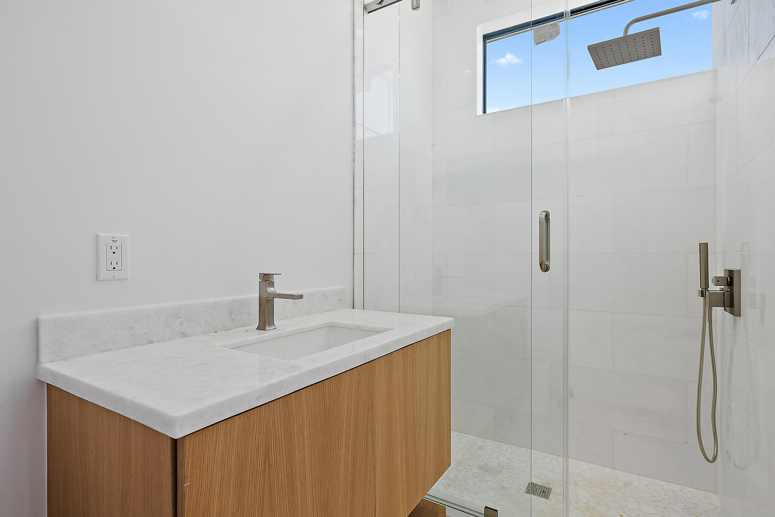 9 Bamboo Lane Jupiter, FL 33458 - Photo 43 of 46 Guest House Bathroom