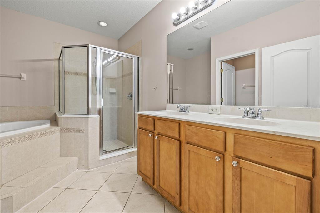 10418 Tulip Field Way Riverview, FL 33578 - Photo 24 of 35