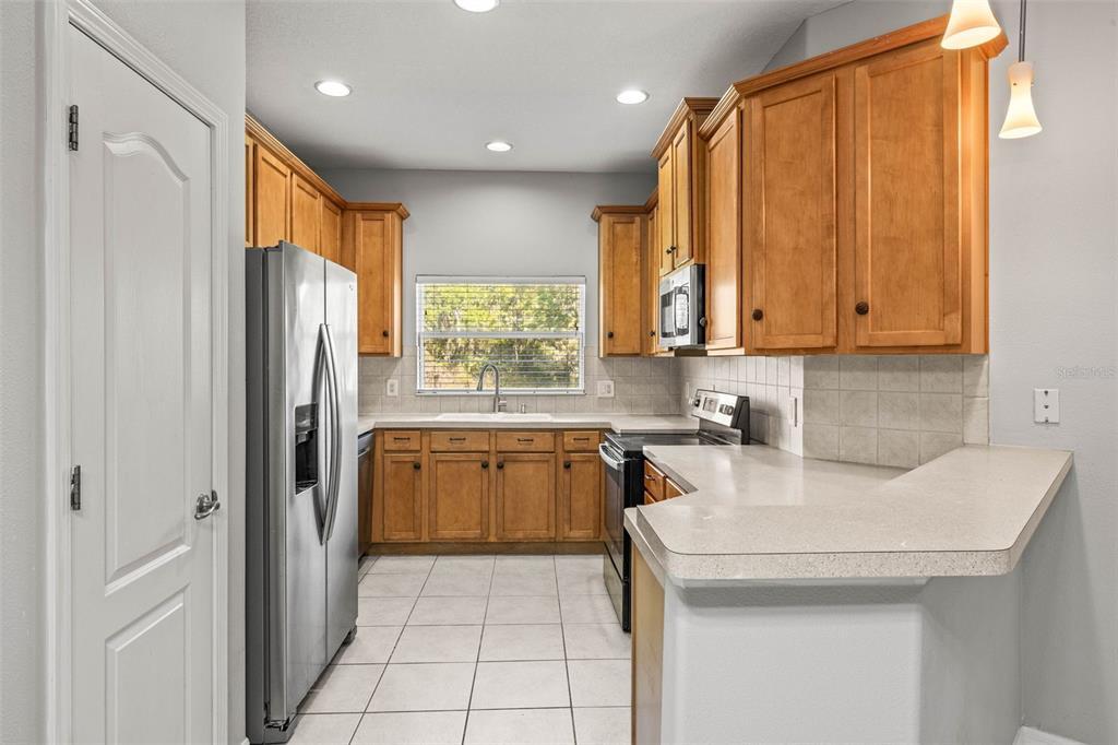 10418 Tulip Field Way Riverview, FL 33578 - Photo 4 of 35