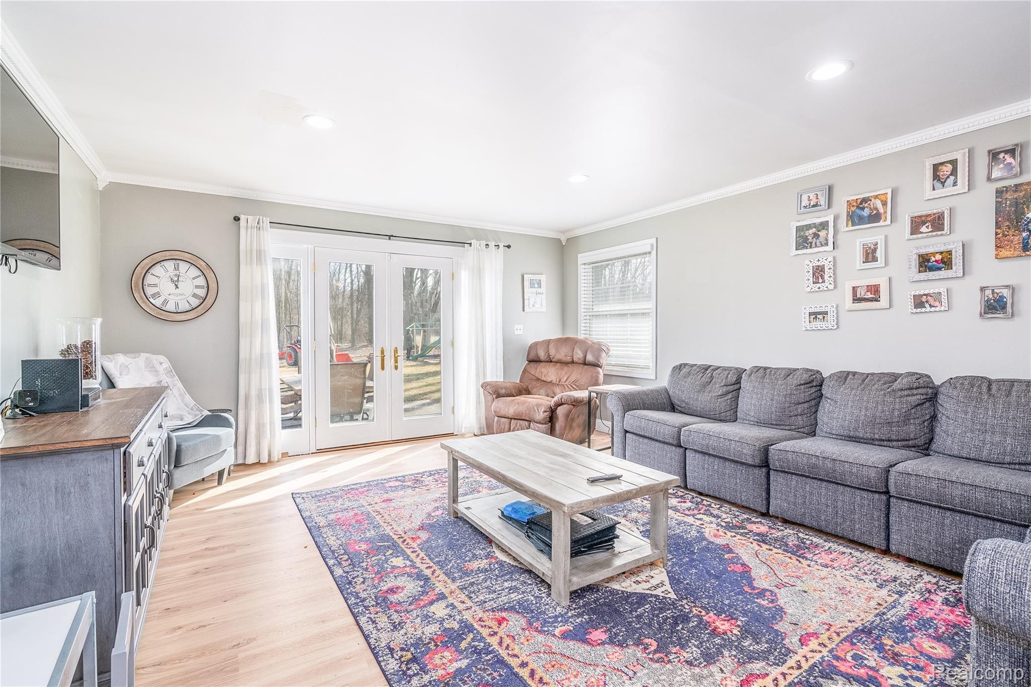 24105 Waltz Road New Boston, MI 48164 - Photo 16 of 40 24105 Waltz Rd-7884.jpg