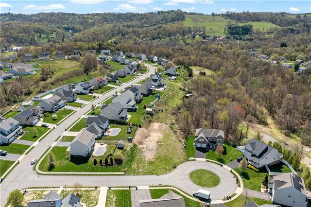 $84,900 | 103 Hollyberry Circle, McDonald, PA 15057