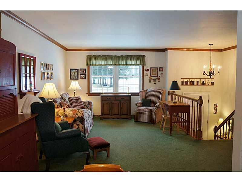 603 Solomon Temple Road Latrobe, PA 15650 - Photo 2 of 16 Living Room.