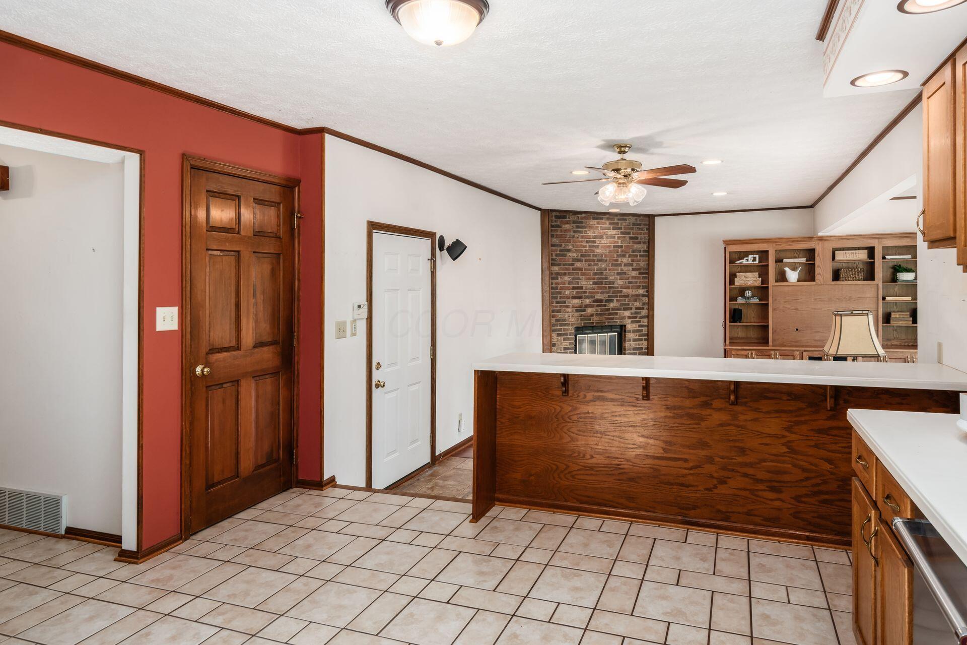 6945 Cooper Road Columbus, OH 43231 - Photo 15 of 48 014_0cd6d7bcea_g cooper rd-34