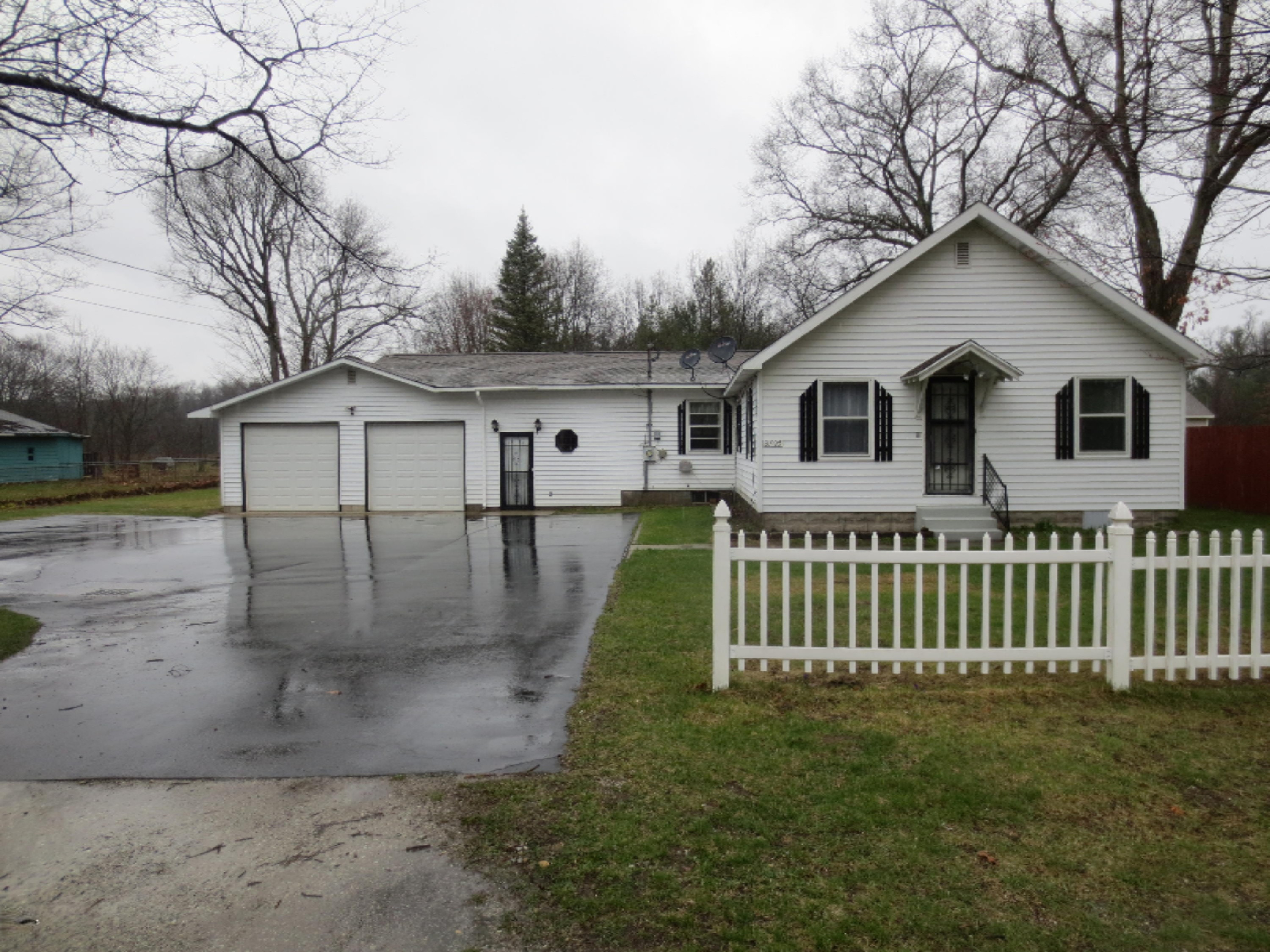 3796 Hall Road Muskegon, MI 49442 - Photo 1 of 24 IMG_2743