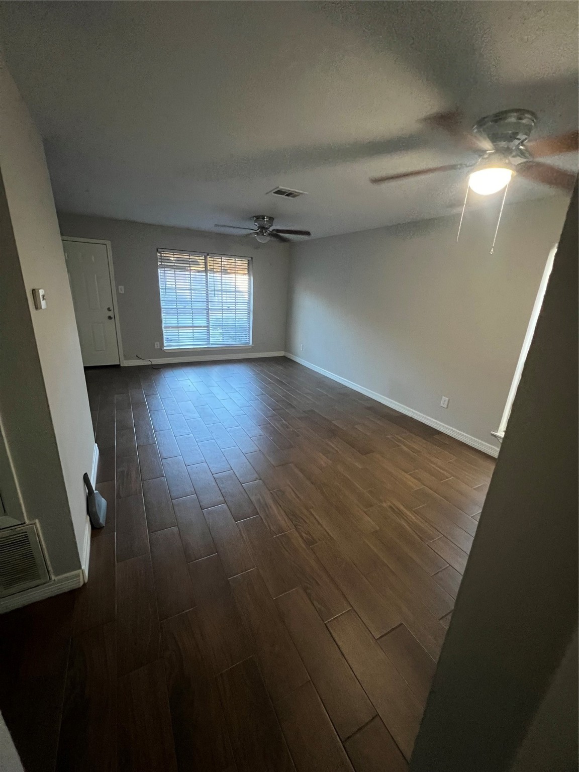 3342 Burke Road, Unit 100 Pasadena, TX 77504 - Photo 2 of 8 Living Space