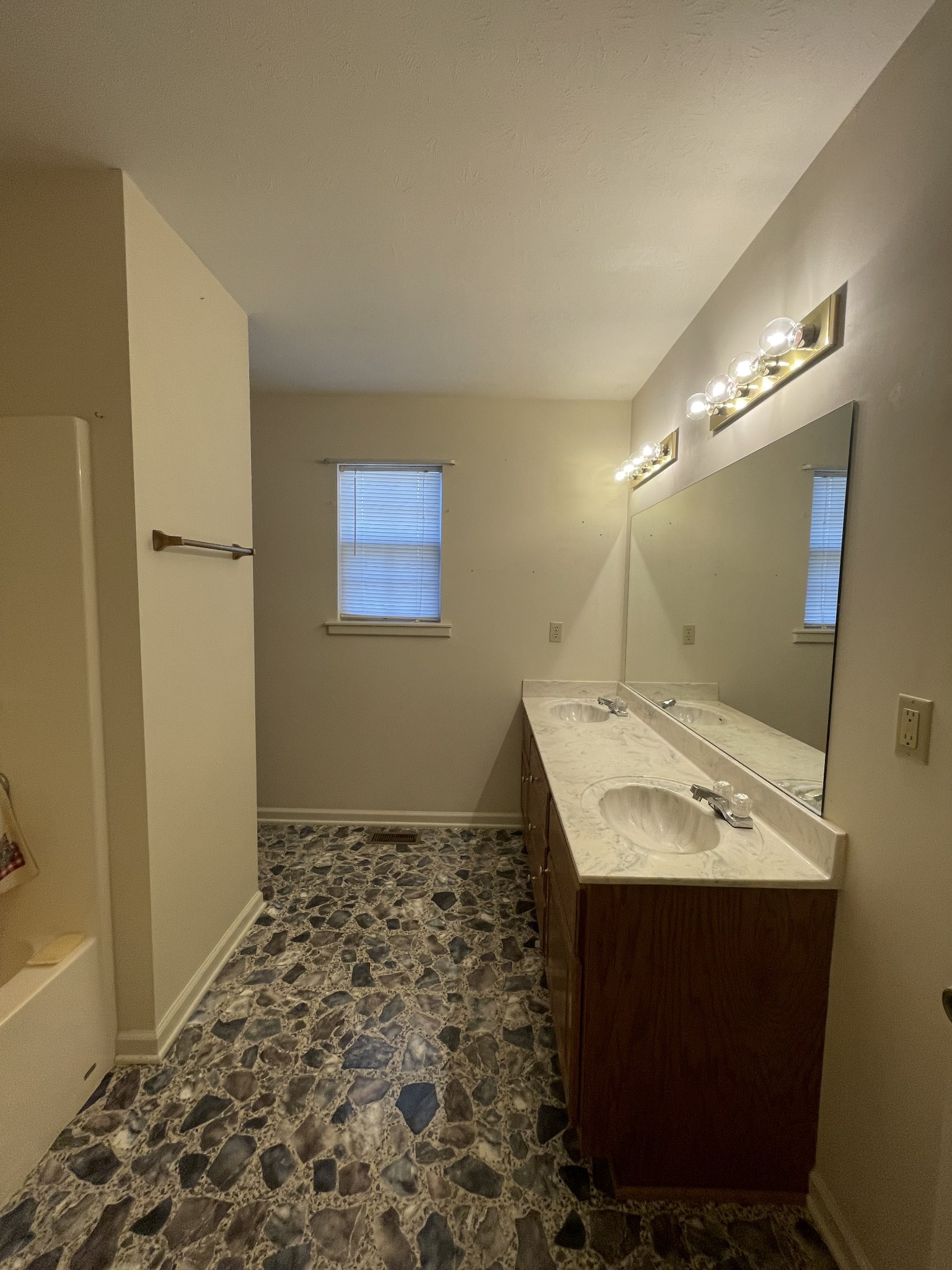 134 Gaskins Road Dickson, TN 37055 - Photo 10 of 17