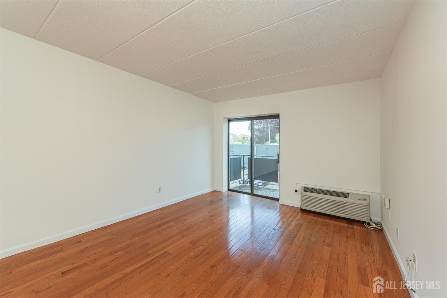 5 Linden Street, Unit 3J Hackensack, NJ 07601 - Photo 5 of 22