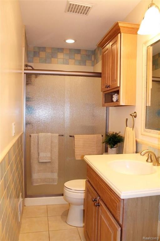 30740 Ridgeway Drive Farmington Hills, MI 48334 - Photo 19 of 58
