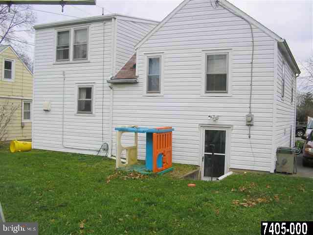716 Noonan Road York, PA 17404 - Photo 2 of 18 Gallery Image 2