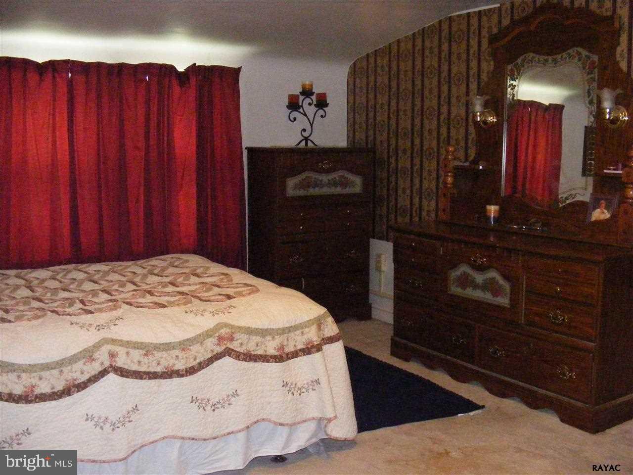 716 Noonan Road York, PA 17404 - Photo 10 of 18 Gallery Image 10