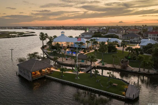 $5,995,000 | 140 Bay Harbor Drive, Aransas Pass, TX 78336