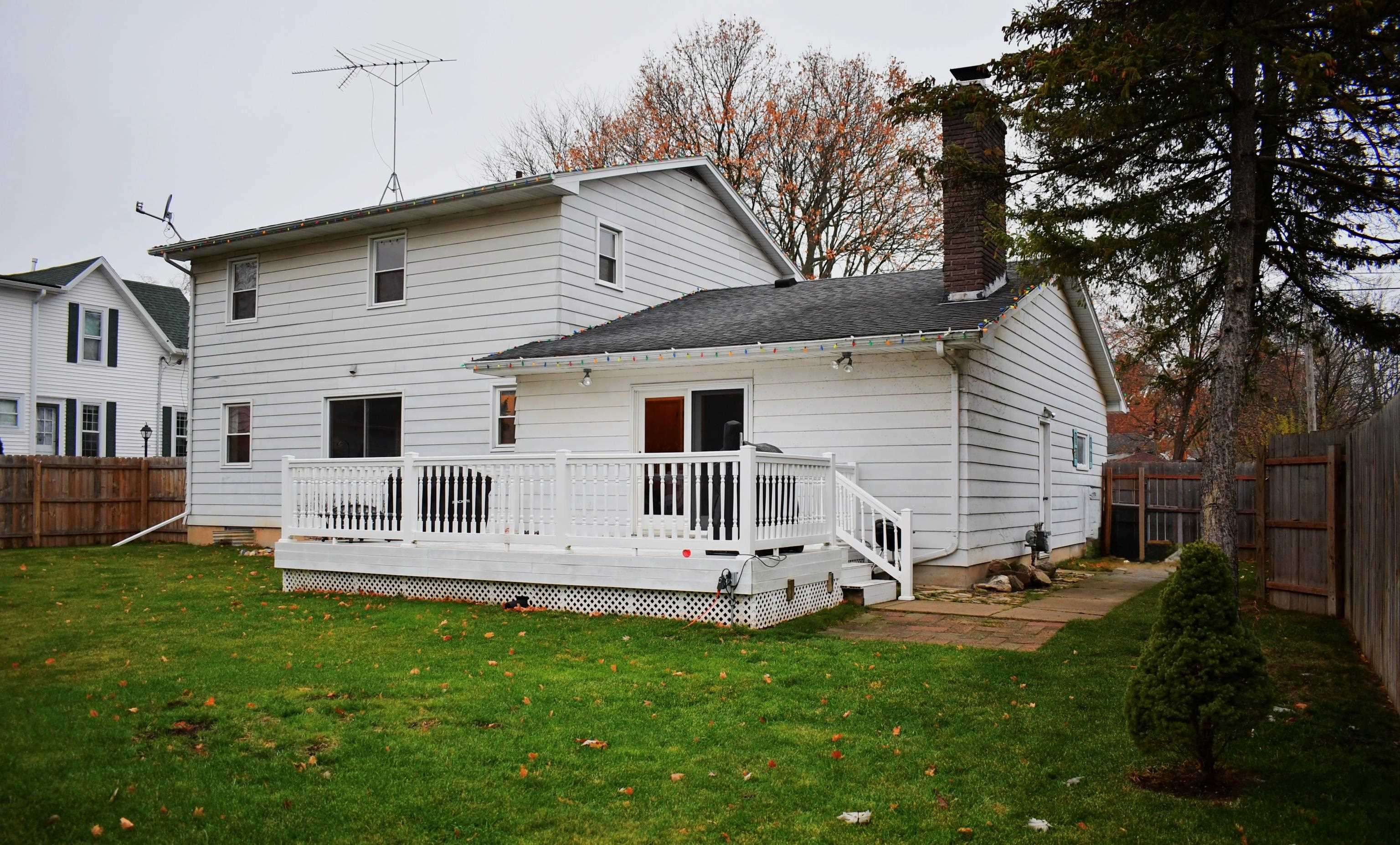 311 Linden Street Fort Atkinson, WI 53538 - Photo 6 of 31