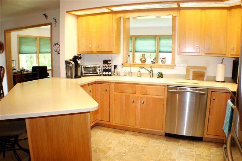 329 Sopher Road Grove City, PA 16127 - Photo 14 of 22 Gallery Image 14
