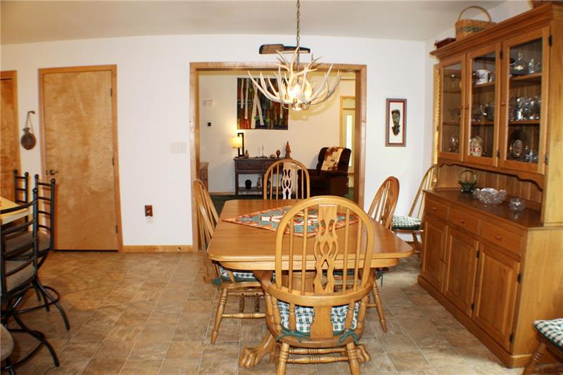 329 Sopher Road Grove City, PA 16127 - Photo 9 of 22 Gallery Image 9