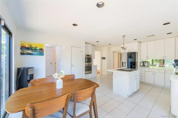 $1,499,999 | 17 Princeton Drive, Syosset, NY 11791