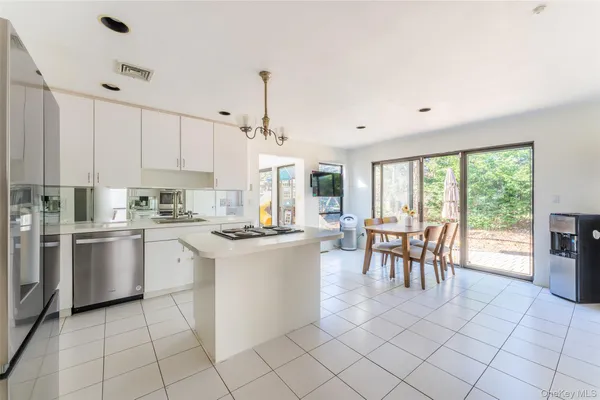 $1,499,999 | 17 Princeton Drive, Syosset, NY 11791