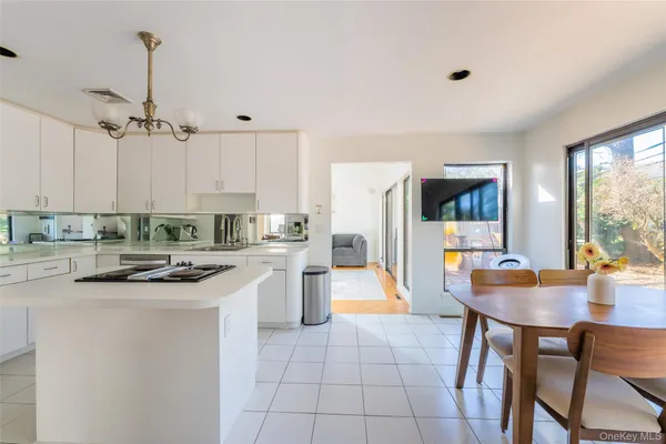 $1,499,999 | 17 Princeton Drive, Syosset, NY 11791