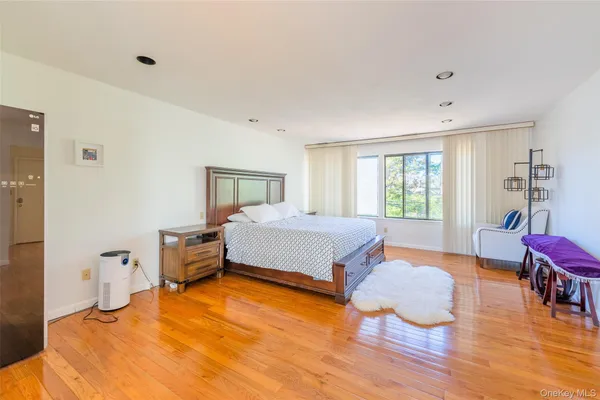 $1,499,999 | 17 Princeton Drive, Syosset, NY 11791