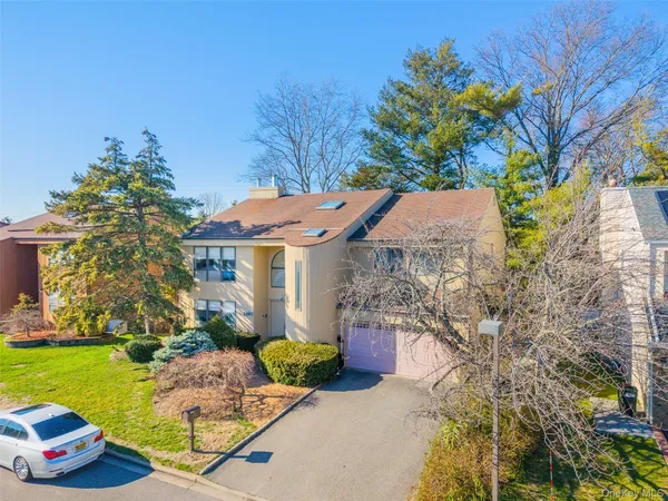 $1,499,999 | 17 Princeton Drive, Syosset, NY 11791