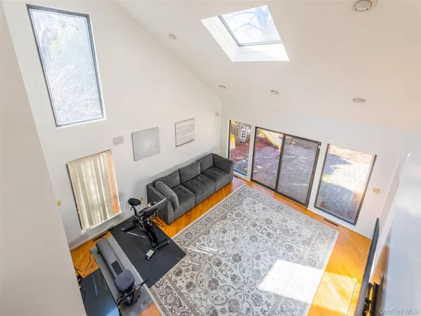 $1,499,999 | 17 Princeton Drive, Syosset, NY 11791