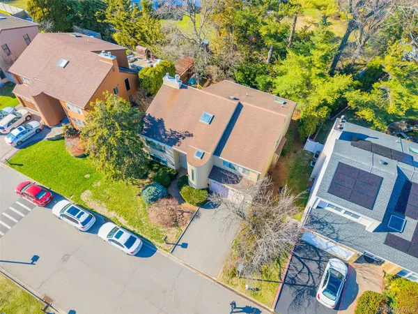 $1,499,999 | 17 Princeton Drive, Syosset, NY 11791