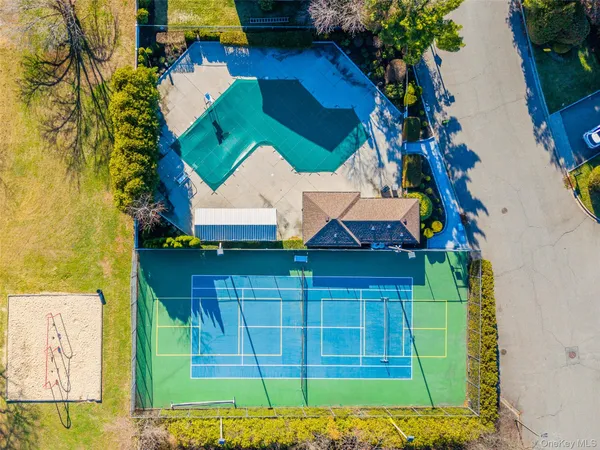 $1,499,999 | 17 Princeton Drive, Syosset, NY 11791