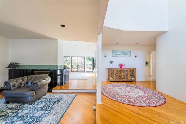 $1,499,999 | 17 Princeton Drive, Syosset, NY 11791