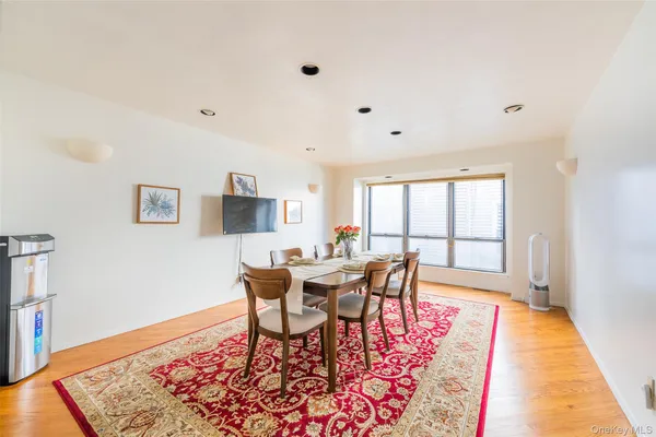 $1,499,999 | 17 Princeton Drive, Syosset, NY 11791