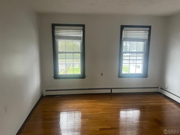 $1,800 | 150 Buckelew Avenue, Unit B, Jamesburg, NJ 08831
