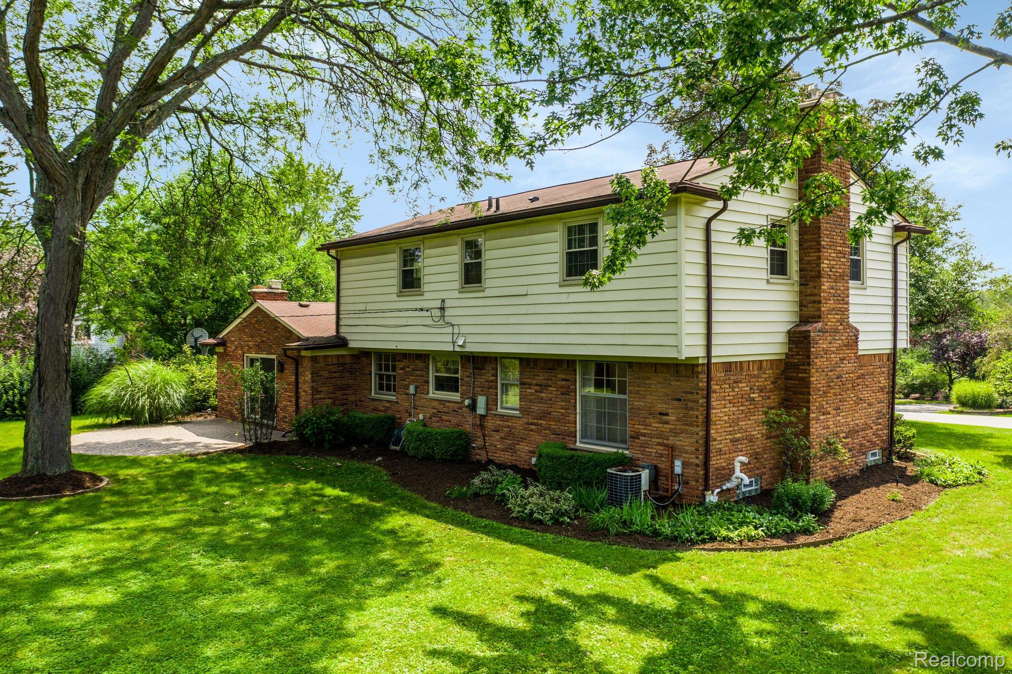 4259 Wendell Road West Bloomfield, MI 48323 - Photo 35 of 39 36.jpg