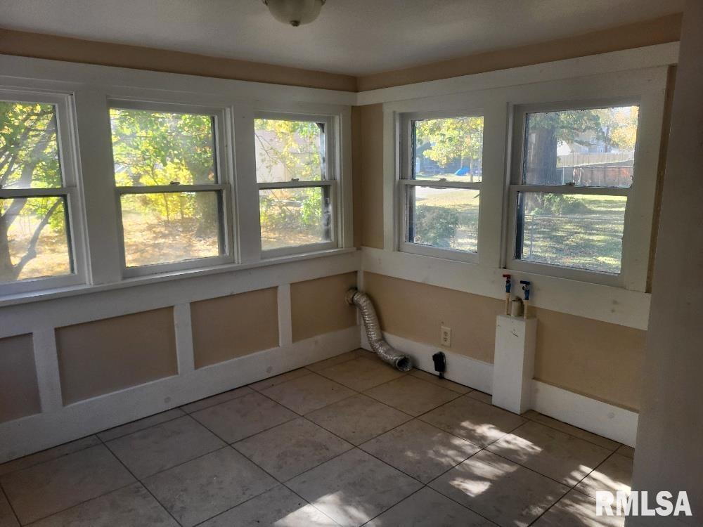 207 East Meek Street Abingdon, IL 61410 - Photo 6 of 15