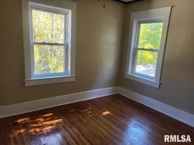 $79,900 | 207 East Meek Street, Abingdon, IL 61410