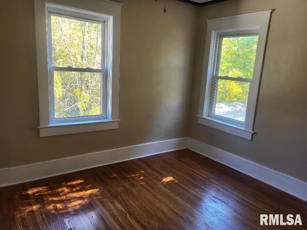 207 East Meek Street Abingdon, IL 61410 - Photo 9 of 15