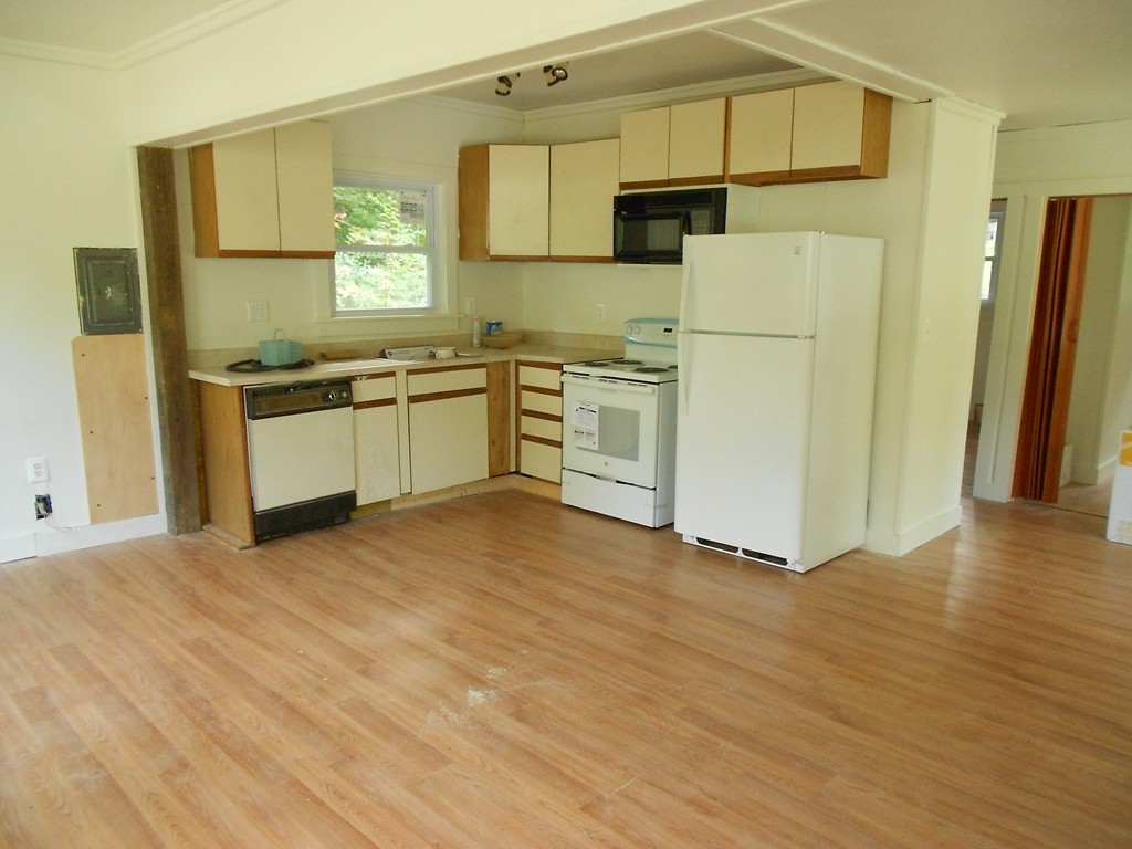 13 Overlook Road Goshen, MA 01096 - Photo 3 of 9