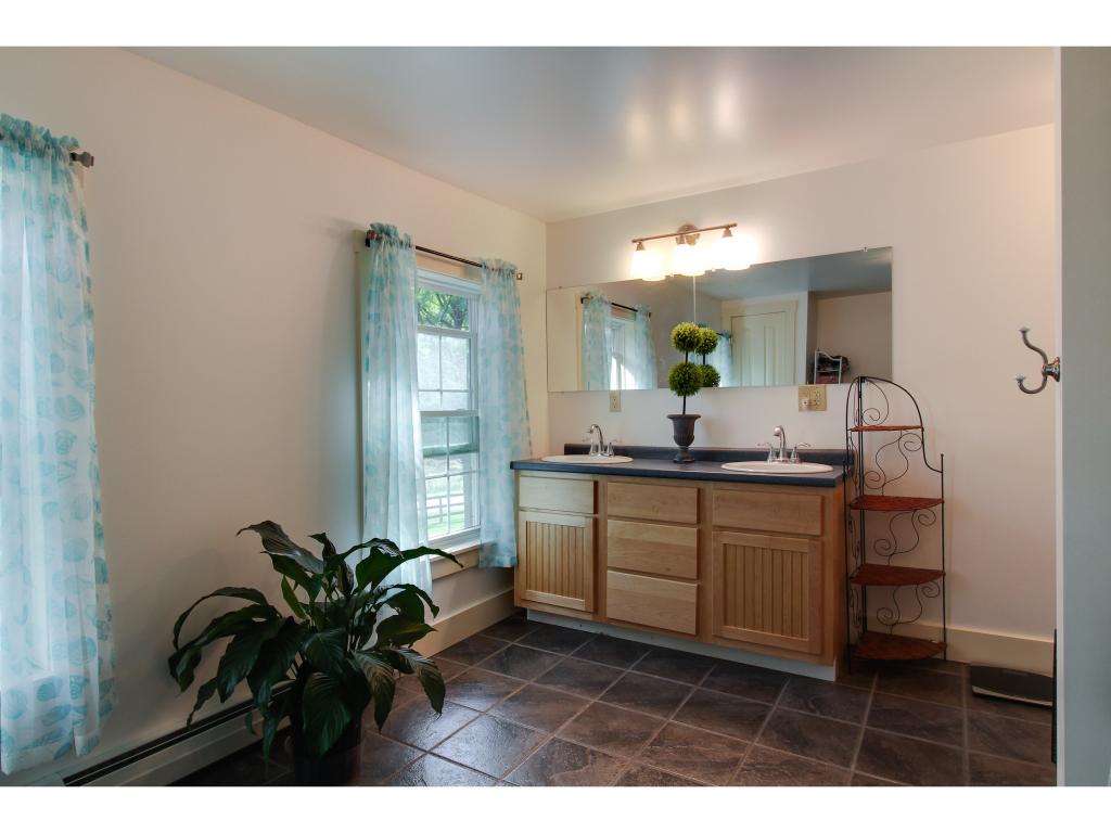 1515 Hollow Road Hinesburg, VT 05461 - Photo 24 of 31