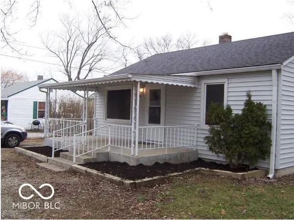 $1,400 | 4762 Walker Street, Greenwood, IN 46143