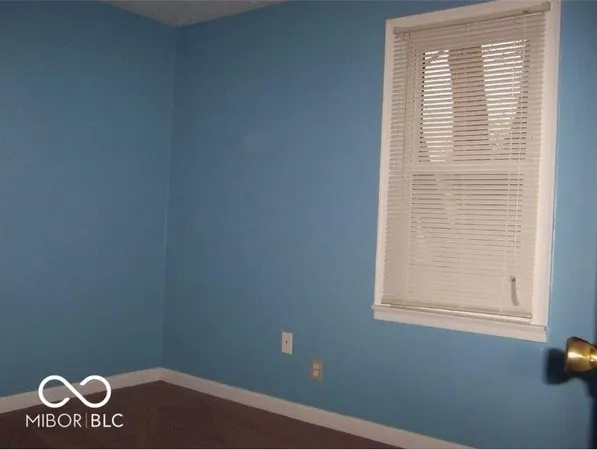 $1,600 | 4762 Walker Street, Greenwood, IN 46143