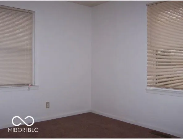 $1,600 | 4762 Walker Street, Greenwood, IN 46143