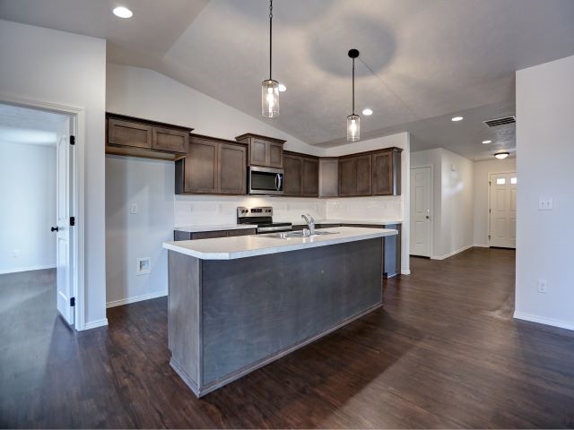 10424 West Salmonberry Road Cheney, WA 99004 - Photo 14 of 29