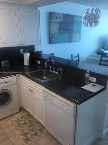 $3,000 | 2501 South Ocean Drive, Unit 1224, Hollywood, FL 33019