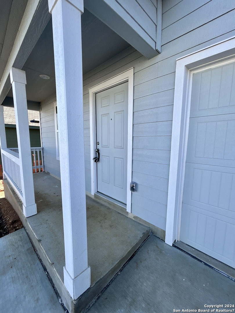 5974 Companion Loop Bulverde, TX 78163 - Photo 3 of 40