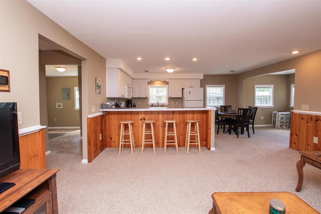 4016 Bayview Road Beaverton, MI 48612 - Photo 9 of 21 Gallery Image 9