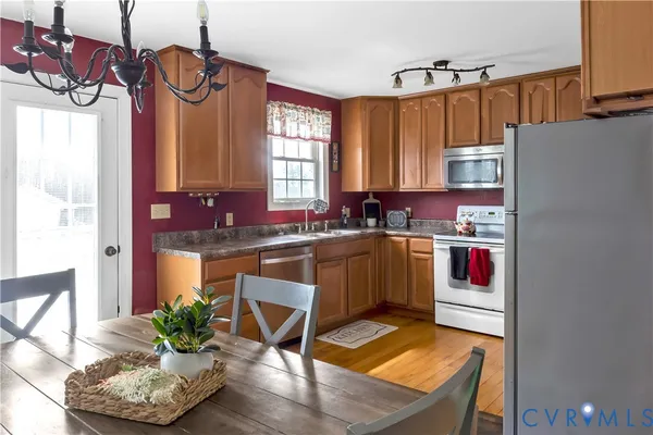 $299,000 | 2350 Cartersville Road, New Canton, VA 23123