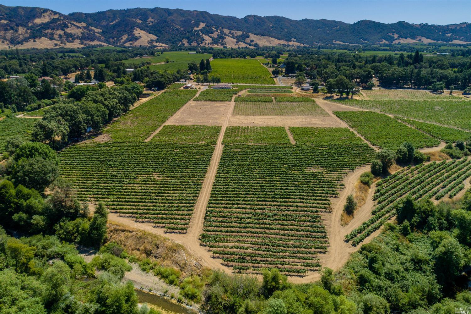 a view of a tennis court