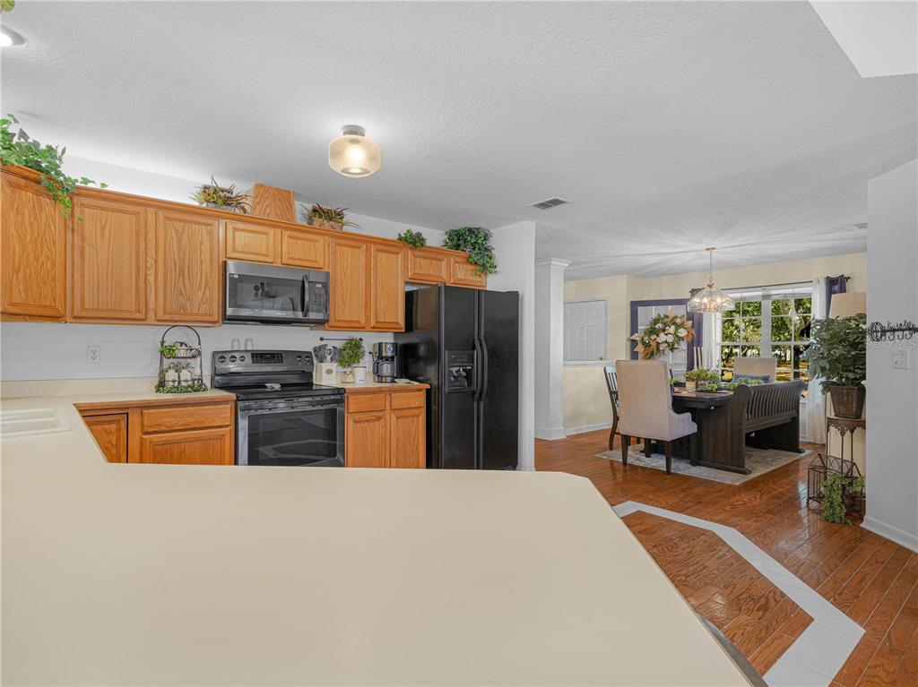 23 Oakwood Road Winter Haven, FL 33880 - Photo 7 of 54