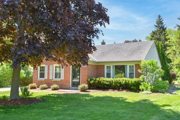 $349,900 | 8125 North Santa Monica Boulevard, Fox Point, WI 53217