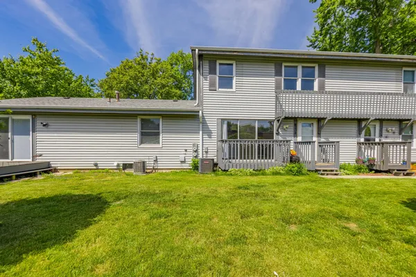 $213,000 | 234 Dakota Court, Unit B, Bolingbrook, IL 60440